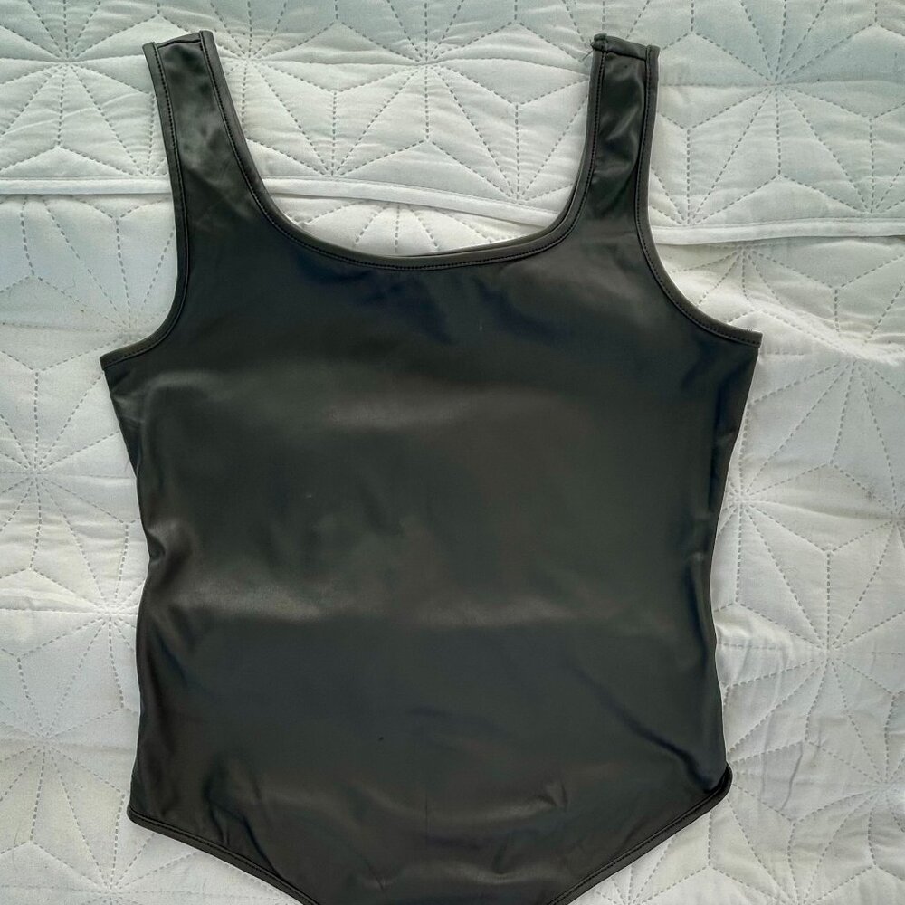 Black Faux Leather Sleeveless Bodysuit Scoop Neck -Edgy Night Out- Size M
